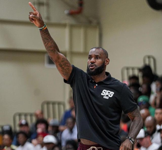 GA黄金甲-排面！詹皇二儿子轰12分 老詹当教练 NBA8队考察